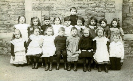 1912 St. Barnabas Infants School, St. Pauls, Bristol brizzle born and bred via Foter.com / CC BY-NC-SA Original image URL: https://www.flickr.com/photos/brizzlebornandbred/174280191815/