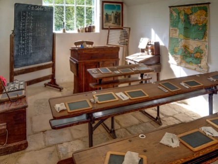 A reconstruction of a Victorian British Schoolroom at the Weald and Downland Museum Angus Kirk via Foter.com / CC BY-NC-ND Original image URL: https://www.flickr.com/photos/anguskirk/8074294232/